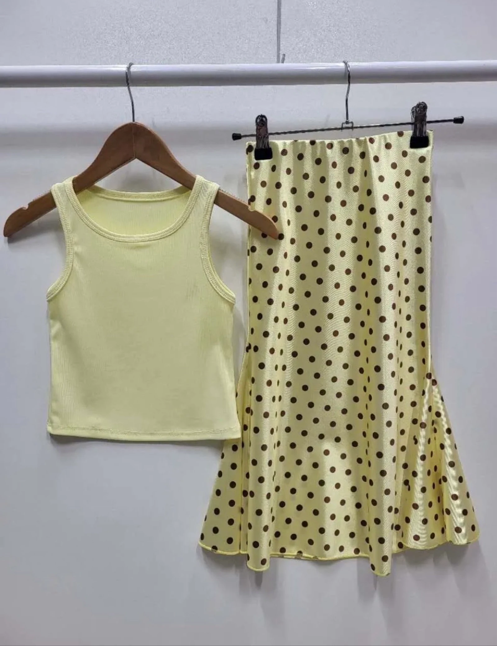 Polka dot top + skirt set for 8 year olds – photo 2